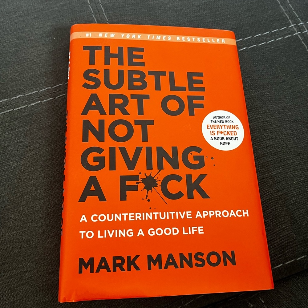 The subtle aren’t of not giving a f**k by Mark Manson - Picture 1 of 3